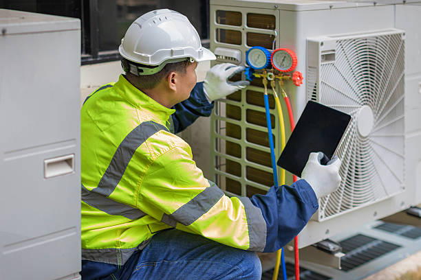 Professional Hvac technician working in Laurel, MS